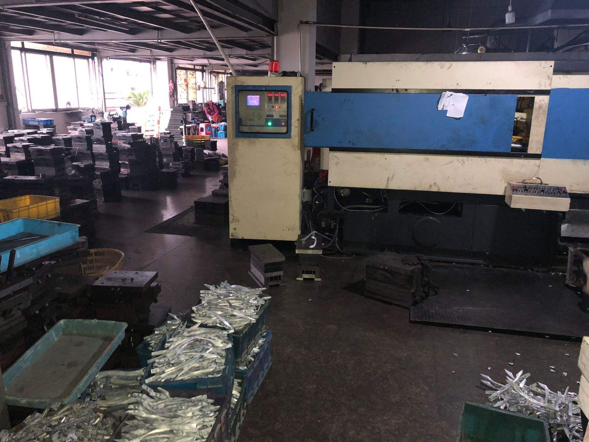 廠家供應(yīng)鋁合金壓鑄實(shí)心抽屜拉手 簡約大方五金家具 櫥柜把手批發(fā)-阿